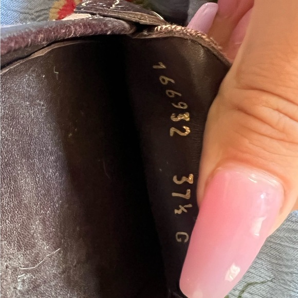 - ❣️Authentic Vintage Gucci Monogram Loafers❣️ - Picture 9 of 12